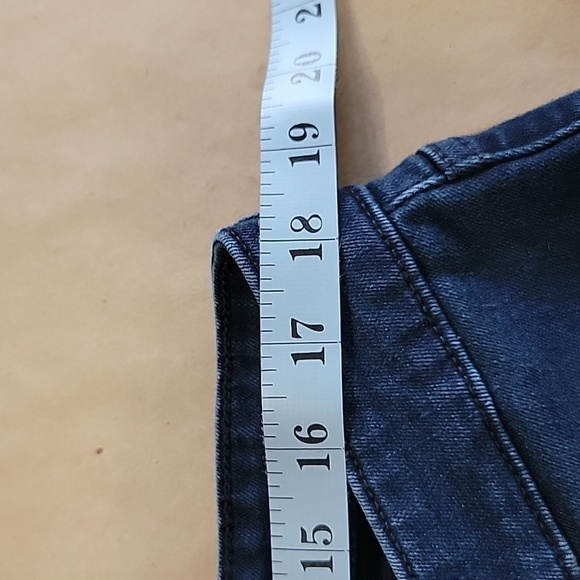 Levi's 311 Shaping Skinny Dark Wash Blue Jeans, Size 22W Gently Used Condition - Picture 4 of 15